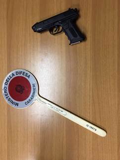 pistola-giocattolo.jpg