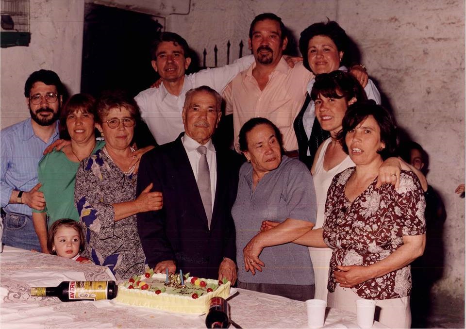 Nunzio con i genitori ed i fratelli e le sorelle