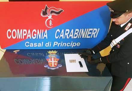 CARABINIERI-CARICATORE-PROIETTILI.jpg