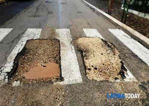 buche_strada.jpg